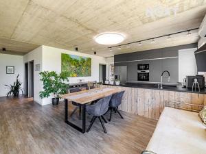 Prodej rodinného domu, Černá u Bohdanče, 258 m2