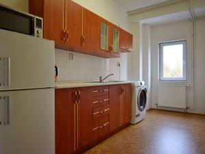 Pronájem kanceláře, Praha - Letňany, Toužimská, 73 m2