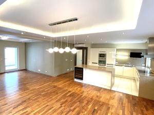 Prodej bytu 3+kk, Praha - Dejvice, V Šáreckém údolí, 111 m2