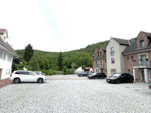 Prodej bytu 3+kk, Praha - Dejvice, V Šáreckém údolí, 111 m2