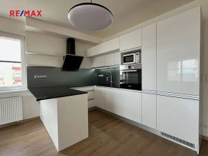 Pronájem bytu 4+kk, Praha - Horní Měcholupy, Modenská, 104 m2