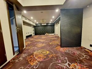 Pronájem obchodního prostoru, Praha - Strašnice, Nad Primaskou, 137 m2