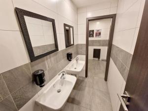 Pronájem obchodního prostoru, Praha - Strašnice, Nad Primaskou, 137 m2