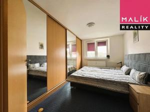 Prodej bytu 2+1, Ostrov, Šafaříkova, 55 m2