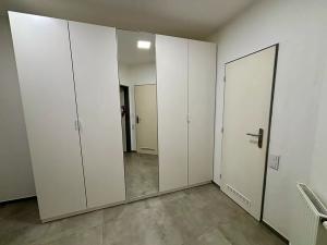 Pronájem bytu 1+kk, Praha, Libušská, 50 m2