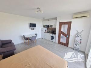 Prodej bytu 1+kk, Bjala, Bulharsko, 54 m2