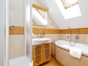 Pronájem bytu 3+1, České Budějovice, Dr. Stejskala, 111 m2