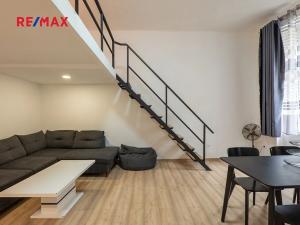 Prodej bytu 1+kk, Praha - Staré Město, Hradební, 42 m2