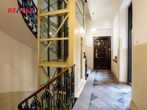 Prodej bytu 1+kk, Praha - Staré Město, Hradební, 42 m2