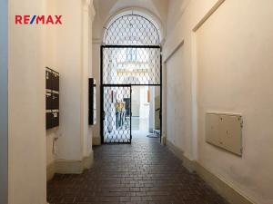 Prodej bytu 1+kk, Praha - Staré Město, Hradební, 42 m2