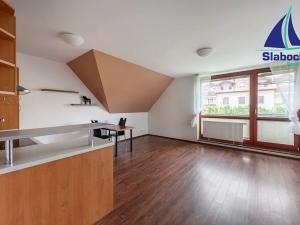 Pronájem bytu 1+kk, Jesenice, Lomená, 41 m2