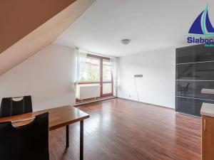 Pronájem bytu 1+kk, Jesenice, Lomená, 41 m2