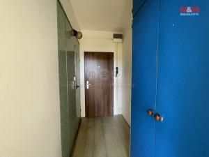 Pronájem bytu 1+kk, Postoloprty, Jiráskovo náměstí, 20 m2