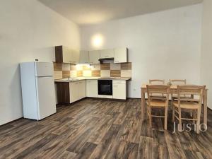 Pronájem bytu 2+kk, Písek, Velké náměstí, 72 m2