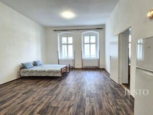 Pronájem bytu 2+kk, Písek, Velké náměstí, 72 m2