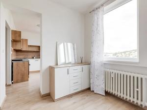 Prodej bytu 2+kk, Praha, Peroutkova, 53 m2