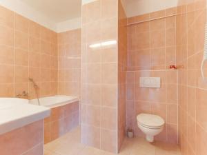 Prodej bytu 2+kk, Praha, Peroutkova, 53 m2