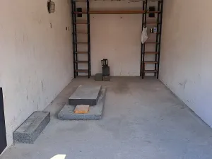 Pronájem garáže, Hradec Králové, Trávní, 18 m2
