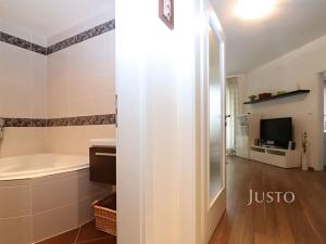 Pronájem bytu 2+kk, Praha - Letňany, Pavla Beneše, 59 m2