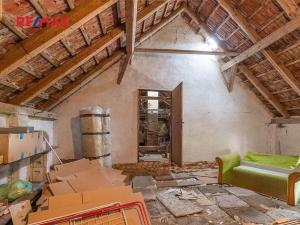 Prodej rodinného domu, Kozárovice, 174 m2