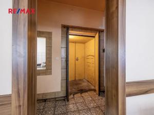 Prodej obchodního prostoru, Čelákovice, Rumunská, 1290 m2