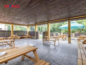 Prodej obchodního prostoru, Čelákovice, Rumunská, 1290 m2