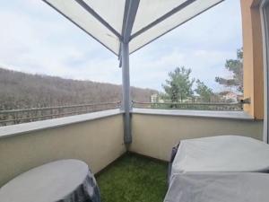 Pronájem bytu 4+kk, Praha - Kobylisy, Šimůnkova, 100 m2