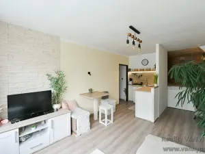 Prodej bytu 2+kk, Praha - Horní Měcholupy, Boloňská, 44 m2