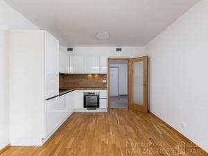 Pronájem bytu 1+kk, Praha - Vysočany, Smržových, 31 m2