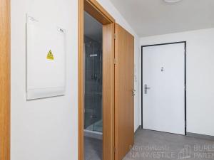 Pronájem bytu 1+kk, Praha - Vysočany, Smržových, 31 m2