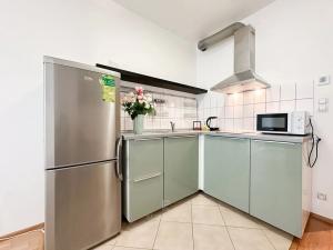 Pronájem bytu 1+kk, Praha, 35 m2