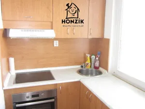 Pronájem bytu 1+kk, Praha - Háje, Brechtova, 29 m2