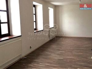 Pronájem bytu 1+kk, Kravaře, 42 m2