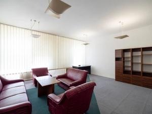 Prodej výrobních prostor, Čebín, 3507 m2
