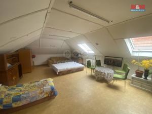 Pronájem atypického bytu, Beroun, Palackého, 90 m2