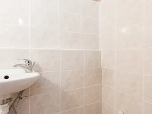 Pronájem bytu 3+1, Praha - Prosek, Veltruská, 61 m2