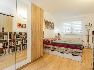Prodej bytu 2+1, Mydlovary, 64 m2