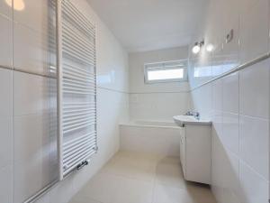 Pronájem rodinného domu, Praha - Kunratice, Za hájovnou, 360 m2