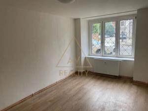 Prodej bytu 3+1, Praha - Vysočany, Podnádražní, 60 m2