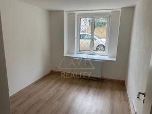 Prodej bytu 3+1, Praha - Vysočany, Podnádražní, 60 m2