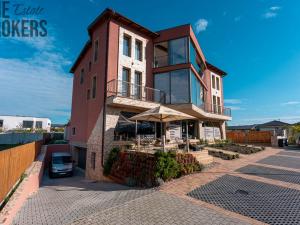 Pronájem restaurace, Horoušany - Horoušánky, Hlavní, 99 m2