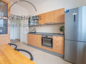Pronájem bytu 2+1, Praha - Smíchov, U Malvazinky, 82 m2