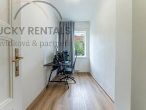 Pronájem bytu 2+1, Praha - Smíchov, U Malvazinky, 82 m2