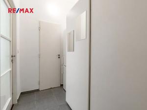 Pronájem bytu 1+kk, Praha - Střešovice, Za Hládkovem, 22 m2
