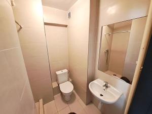 Pronájem bytu 1+kk, Praha - Radotín, Vrážská, 28 m2