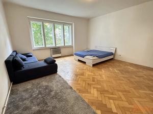 Pronájem bytu 2+kk, Praha - Bubeneč, Národní obrany, 48 m2