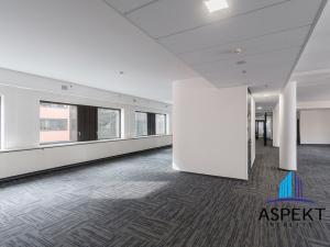 Pronájem kanceláře, Praha - Chodov, Líbalova, 660 m2