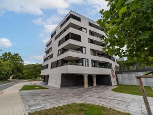 Pronájem bytu 2+kk, Praha - Karlín, U Sluncové, 55 m2