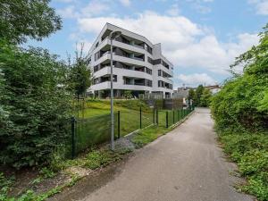 Pronájem bytu 2+kk, Praha - Karlín, U Sluncové, 55 m2