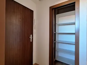 Pronájem bytu 1+1, Praha - Strašnice, Černokostelecká, 38 m2